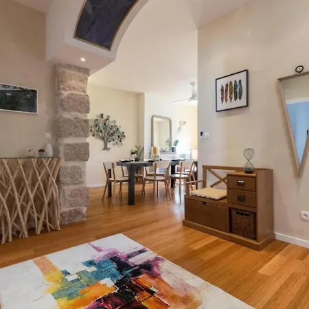 Gioffredo 14 - Spacious With Balcony 니스